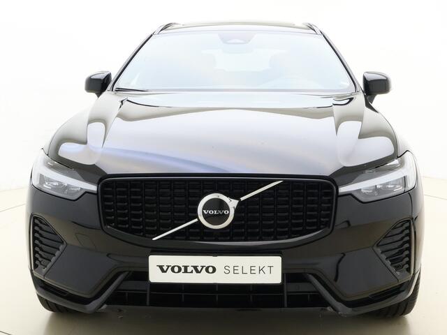 Volvo XC60 B4 Plus Dark / Panoramadak / Harman&Kardon / Elektr. Sportleder / PDC + Camera / 20'' / Adapt. Cruise / BLIS / Stoel + Stuurw. Verwarming /