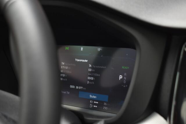 Volvo XC60 T6 350PK Plug-in hybrid AWD Plus Dark | Trekhaak | 360 Camera | Lighting |