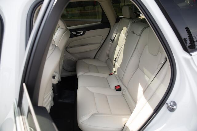 Volvo XC60 2.0 T6 Plug-in hybrid AWD Ultimate Bright