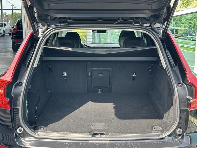 Volvo XC60 T8 Plug-in hybrid AWD Inscription / Trekhaak / Pano. dak / 360 camera / Elek. stoelen / stoel + stuur verwarmd / Harman Kardon / Leder /