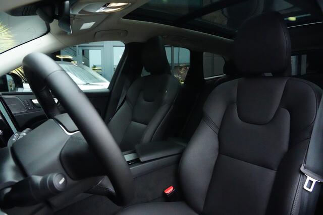 Volvo XC60 2.0 T8 Plug-in hybrid AWD Plus Dark 455pk Panoramadak/Stoelverwarming/360Camera