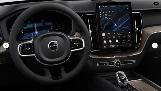 Volvo XC60 T6 Plug-in hybrid Plus Bright | FACELIFT | Panoramadak | Head-Up | 360 Camera | Getint Glas | Stoel+Stuurverwarming | 19 Inch