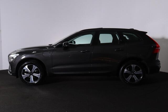 Volvo XC60 T6 Recharge AWD Plus Dark - LONG RANGE - Panorama/schuifdak - IntelliSafe Assist & Surround - 360º Camera - Adaptieve LED koplampen - Verwarmde voorstoelen, stuur & achterbank - Parkeersensoren voor & achter - Elektr. bedienb. voorstoelen met geheugen - D