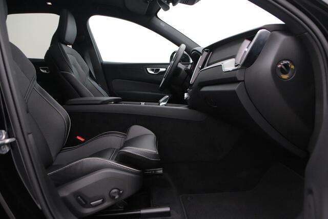 Volvo XC60 T8 Plug-in hybrid Plus Black Edition | ACC | 360° Camera | BLIS | 21 Inch | Panoramadak | Stoel+Stuurverwarming