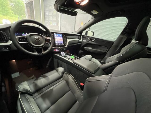 Volvo XC60 T6 Plug-in hybrid Plus Black Edition | Head-Up | Trekhaak | ACC | 360° Camera | Panoramadak | harman/kardon