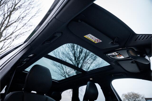 Volvo XC60 2.0 T6 Plug-in hybrid AWD Ultimate Black Edition Four-C luchtvering ** Trekhaak