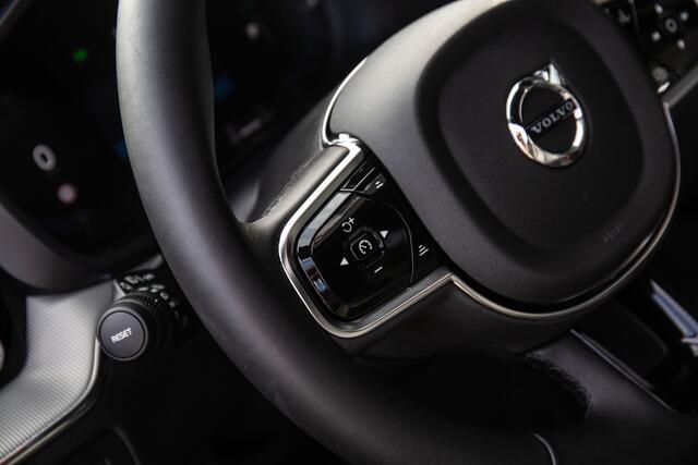 Volvo XC60 2.0 T6 Plug-in hybrid AWD Plus Black Edition , Pano dak, HUD, Harman/Kardon, 360°camera,