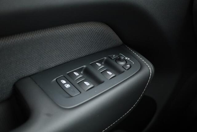 Volvo XC60 T6 Recharge Ultimate Black Edition | Pano | HUD | Memory seats | Harman Kardon | Stoel- Stuurverw.
