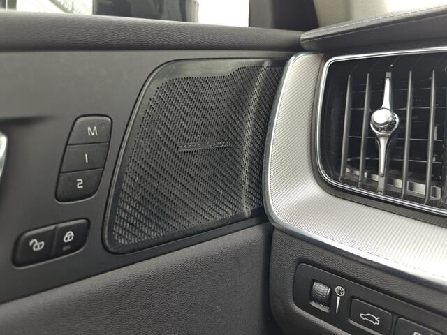 Volvo XC60 T8 Twin Engine AWD Inscription | Rijklaarprijs | Massage stoelen |