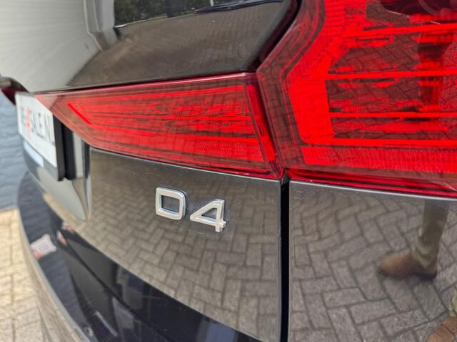 Volvo XC60 2.0 D4 Autom. MOMENTUM PRO + Leder + Navi + 19 inch Lmv - 2020!