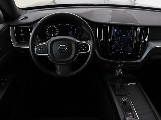 Volvo XC60 2.0 D4 Momentum Pro | Trekhaak | Camera | Half leder | Carplay | Navigatie | Full LED | Climate control | Getint glas | Parkeerhulp