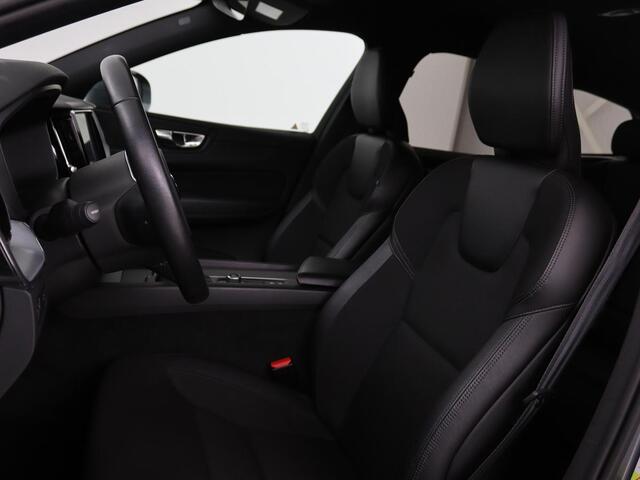 Volvo XC60 2.0 D4 Momentum Pro | Trekhaak | Camera | Half leder | Carplay | Navigatie | Full LED | Climate control | Getint glas | Parkeerhulp