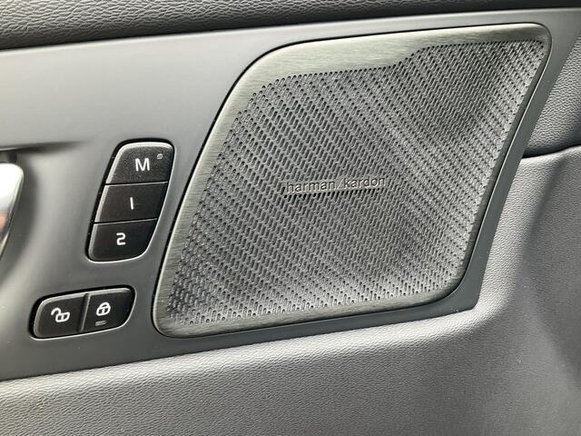 Volvo XC60 2.0 T6 PHEV AWD Inscription Pano Harman/Kardon Elek.Trekhaak Leder VOL!