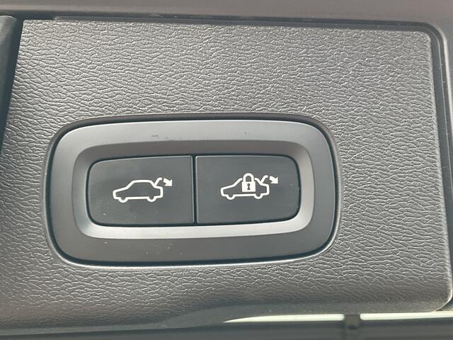 Volvo XC60 2.0 T6 PHEV AWD Inscription Pano Harman/Kardon Elek.Trekhaak Leder VOL!