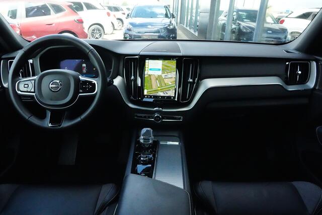 Volvo XC60 2.0 T8 Plug-in hybrid AWD Plus Dark 455pk Panoramadak/Stoelverwarming/360Camera