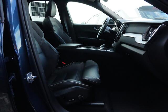 Volvo XC60 2.0 T8 Plug-in hybrid AWD Plus Dark 455pk Panoramadak/Stoelverwarming/360Camera