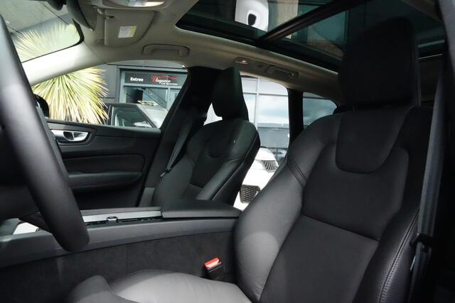 Volvo XC60 2.0 T8 Plug-in hybrid AWD Ultimate Dark 455pk Panoramadak/HuD/360Camera