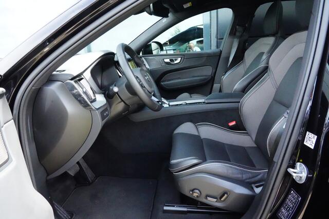 Volvo XC60 2.0 T6 Plug-in hybrid AWD Plus Dark 350pk Panoramadak/Stoelverwarming/360Camera