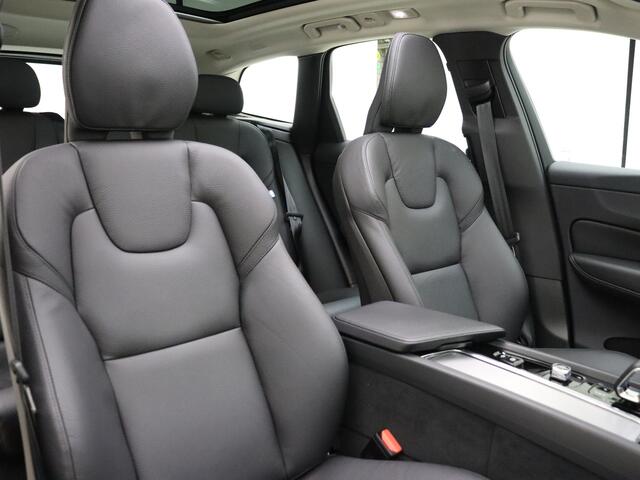 Volvo XC60 T6 350pk AWD Ultimate Dark / Luchtvering / Bowers en Wilkins audio / Camera rondom / Panorama dak / Trekhaak /