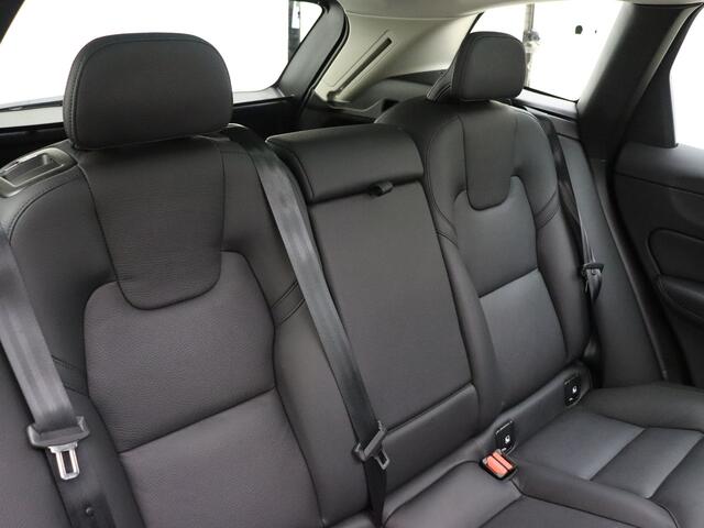 Volvo XC60 T6 350pk AWD Ultimate Dark / Luchtvering / Bowers en Wilkins audio / Camera rondom / Panorama dak / Trekhaak /
