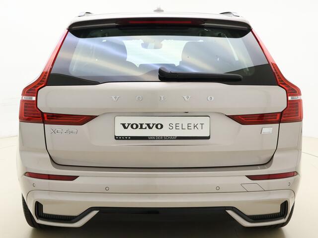 Volvo XC60 T6 350pk AWD Ultimate Dark / Luchtvering / Bowers en Wilkins audio / Camera rondom / Panorama dak / Trekhaak /