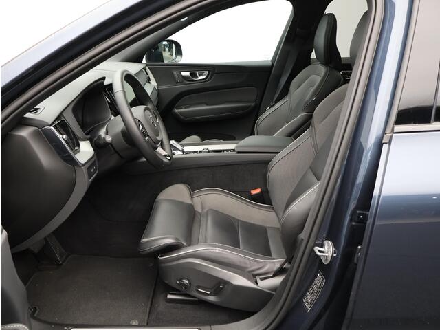 Volvo XC60 T6 AWD 350pk Plug-in hybrid Plus Dark / Trekhaak / Pan. dak / Contourstoelen / Stoel+stuur+achterbankverwarming / 21"