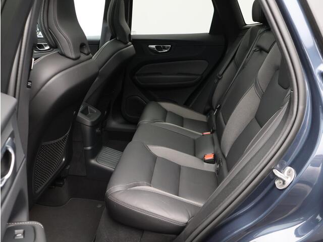 Volvo XC60 T6 AWD 350pk Plug-in hybrid Plus Dark / Trekhaak / Pan. dak / Contourstoelen / Stoel+stuur+achterbankverwarming / 21"