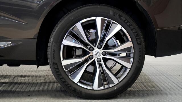 Volvo XC60 2.0 T6 AWD Long Range 293kW/399pk Aut8 Plus Bright STOELMASSAGE + PANORAMADAK + HARMAN/KARDON + PILOT ASSIST + GOOGLE MAPS&SERVICES + CAMERA + KEYLESS ENTRY&GO + LANE ASSIST + FULL LED + STOEL-&STUURVERWARMING + PARKSENSOREN + 20" LM-VELGEN!!