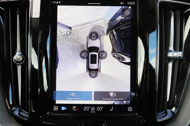 Volvo XC60 Recharge T6 AWD Ultimate Dark - Panorama/schuifdak - IntelliSafe Assist & Surround - 360° Camera - Harman/Kardon audio - Verwarmde voorstoelen, stuur & achterbank - Parkeersensoren voor & achter - Elektr. bedienb. voorstoelen met geheugen - Head up displa