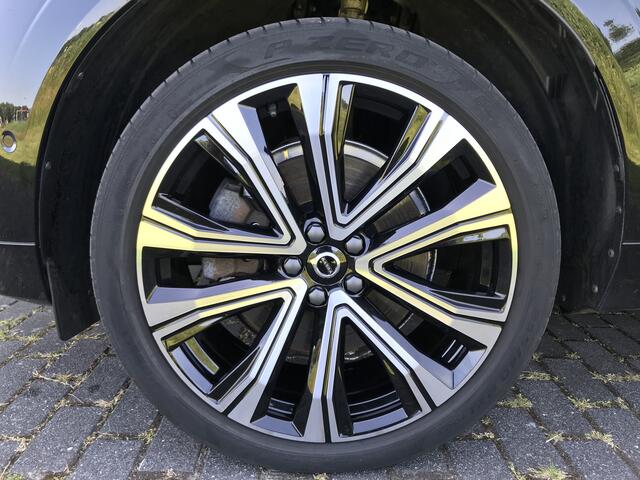 Volvo XC60 2.0 T6 Plug-in hybrid AWD R-Design | Rijklaar incl 12 mnd Bovag | M2022 Panoramadak Trekhaak Harman/Kardon Headup