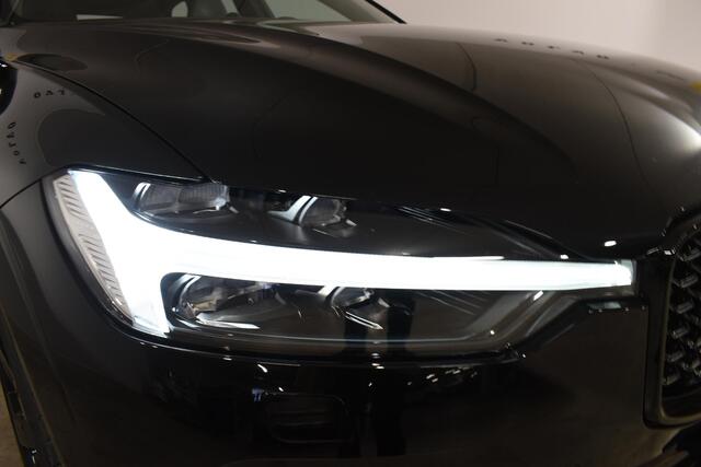 Volvo XC60 T6 350PK Automaat AWD Plus Black Edition / Navigatie / 360 Camera / Head-up Display / Panoramadak / Bowers & Wilkins / Stoelverwarming v+a / Stuurverwarming / 21'' Velgen