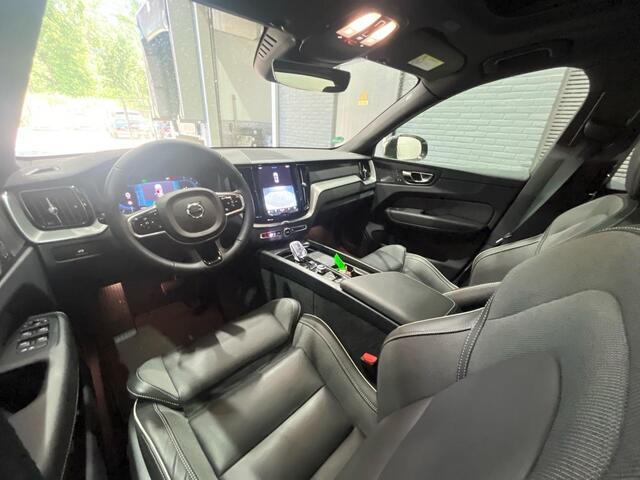 Volvo XC60 B4 AWD Plus Dark | Panoramadak | harman/kardon | Stoel+Stuurverwarming | Keyless | 19 Inch