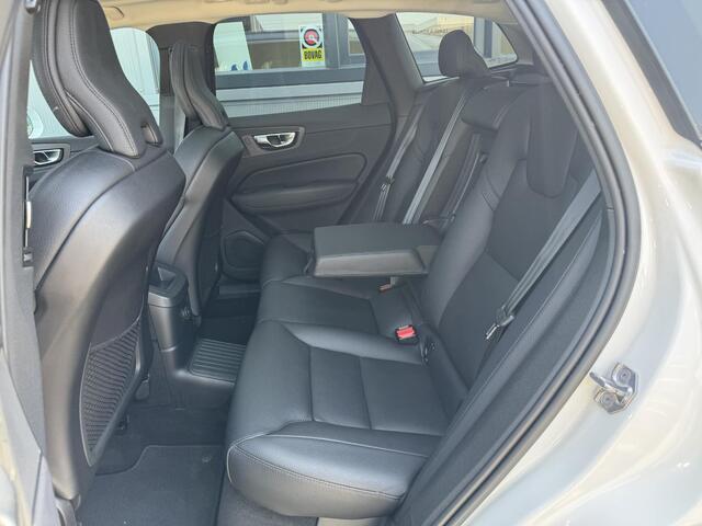 Volvo XC60 2.0 T6 Plug-in hybrid AWD Inscription 349 PK | 360 Camera | Head up | Leder