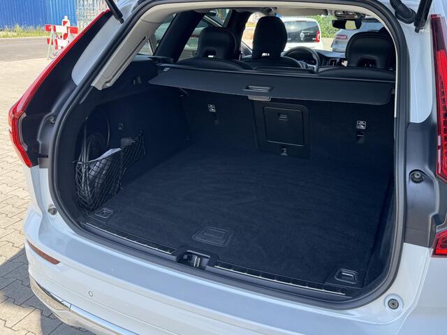Volvo XC60 2.0 T6 Plug-in hybrid AWD Inscription 349 PK | 360 Camera | Head up | Leder