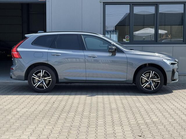 Volvo XC60 2.0 T6 Plug-in hybrid AWD R-Design 349 PK | Dark | Trekhaak | Harman Kardon | Panorama