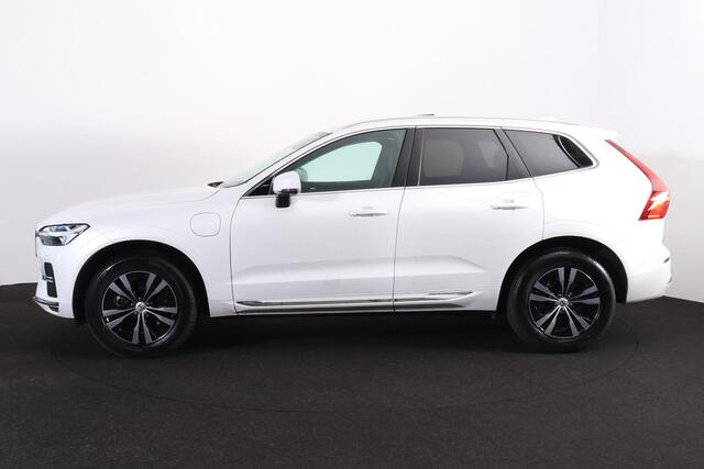 Volvo XC60 T6 Recharge AWD Core Bright - LONG RANGE - Panorama/schuifdak - IntelliSafe Assist & Surround - Adaptieve LED koplampen - Parkeercamera achter - Verwarmde voorstoelen, stuur & achterbank - Parkeersensoren voor & achter - Draadloze tel. lader - Standkachel