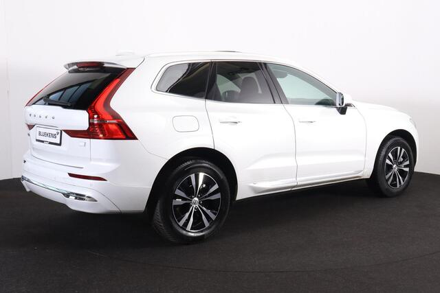 Volvo XC60 T6 Recharge AWD Core Bright - LONG RANGE - Panorama/schuifdak - IntelliSafe Assist & Surround - Adaptieve LED koplampen - Parkeercamera achter - Verwarmde voorstoelen, stuur & achterbank - Parkeersensoren voor & achter - Draadloze tel. lader - Standkachel