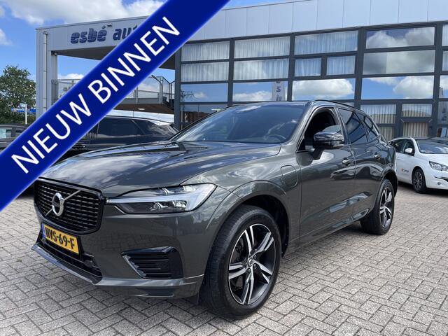 Volvo XC60 2.0 T6 Plug-in hybrid 340 pk AWD R-Design Trekhaak Panoramadak Camera Bliss Full Led Koplampen Harman Kardon Audio Stoel+ stuur + voorruitverwarming 1e Eigenaar Pine Grey Metallic