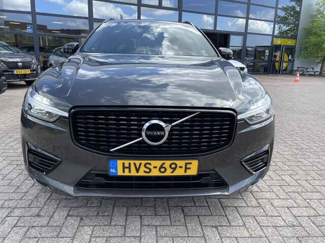 Volvo XC60 2.0 T6 Plug-in hybrid 340 pk AWD R-Design Trekhaak Panoramadak Camera Bliss Full Led Koplampen Harman Kardon Audio Stoel+ stuur + voorruitverwarming 1e Eigenaar Pine Grey Metallic