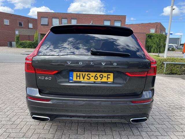Volvo XC60 2.0 T6 Plug-in hybrid 340 pk AWD R-Design Trekhaak Panoramadak Camera Bliss Full Led Koplampen Harman Kardon Audio Stoel+ stuur + voorruitverwarming 1e Eigenaar Pine Grey Metallic