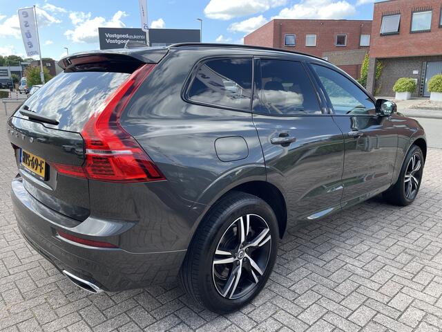 Volvo XC60 2.0 T6 Plug-in hybrid 340 pk AWD R-Design Trekhaak Panoramadak Camera Bliss Full Led Koplampen Harman Kardon Audio Stoel+ stuur + voorruitverwarming 1e Eigenaar Pine Grey Metallic