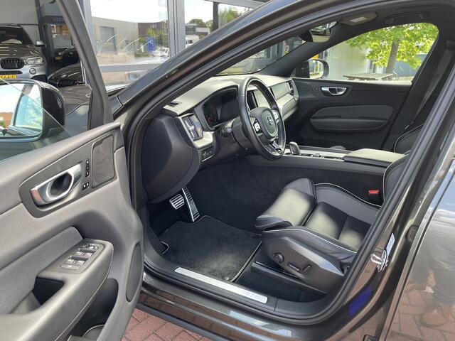 Volvo XC60 2.0 T6 Plug-in hybrid 340 pk AWD R-Design Trekhaak Panoramadak Camera Bliss Full Led Koplampen Harman Kardon Audio Stoel+ stuur + voorruitverwarming 1e Eigenaar Pine Grey Metallic