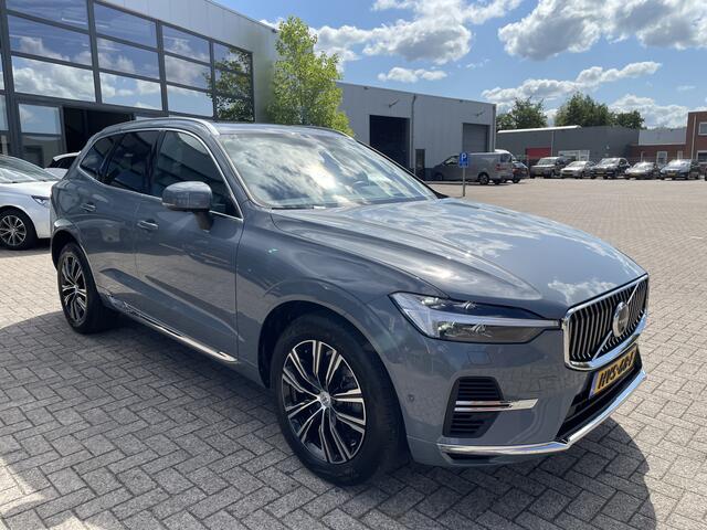 Volvo XC60 2.0 T6 Plug-in hybrid 350 pk AWD Inscription Long Range Luchtvering Trekhaak Nappa Leder Pilot Assist Rondzicht Camera Panoramadak Massage + Comfortstoelen + verwarming Harman Kardon Audio Adaptieve Cruise Control 1e Eigenaar keurig netjes !