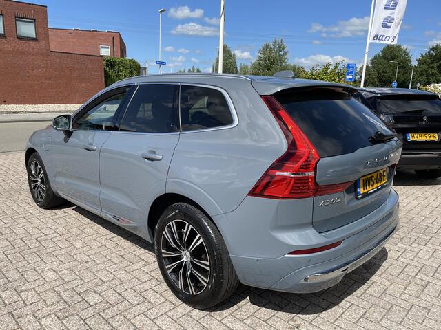 Volvo XC60 2.0 T6 Plug-in hybrid 350 pk AWD Inscription Long Range Luchtvering Trekhaak Nappa Leder Pilot Assist Rondzicht Camera Panoramadak Massage + Comfortstoelen + verwarming Harman Kardon Audio Adaptieve Cruise Control 1e Eigenaar keurig netjes !
