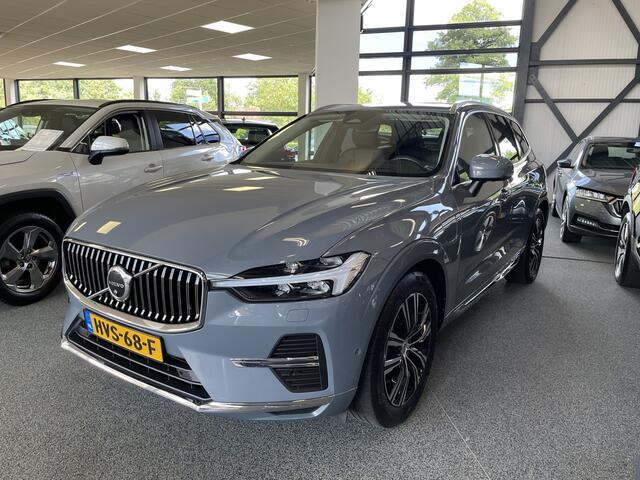 Volvo XC60 2.0 T6 Plug-in hybrid 350 pk AWD Inscription Long Range Luchtvering Trekhaak Nappa Leder Pilot Assist Rondzicht Camera Panoramadak Massage + Comfortstoelen + verwarming Harman Kardon Audio Adaptieve Cruise Control 1e Eigenaar keurig netjes !