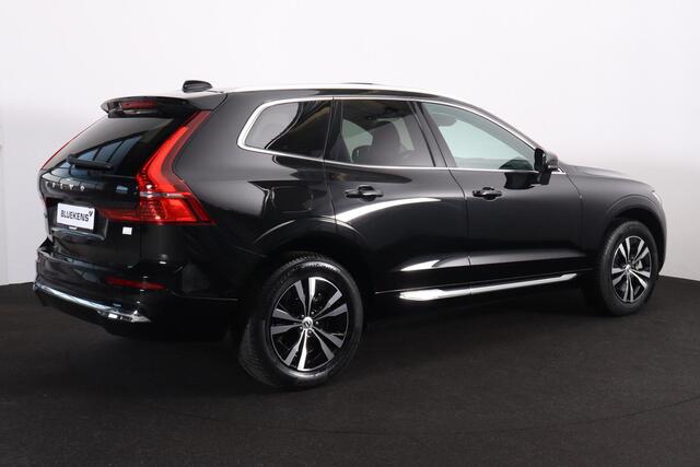 Volvo XC60 T6 Recharge AWD Core Bright - LONG RANGE - Panorama/schuifdak - IntelliSafe Assist & Surround - Adaptieve LED koplampen - Parkeercamera achter - Verwarmde voorstoelen, stuur & achterbank - Parkeersensoren voor & achter - Draadloze tel. lader - Standkachel
