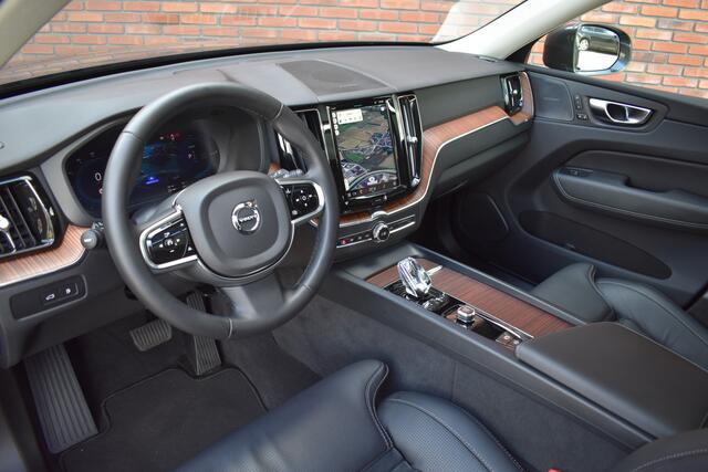 Volvo XC60 T8 455PK Plug-in hybrid AWD Plus Bright | Panoramadak | Luchtvering | H&K Audio