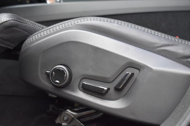 Volvo XC60 T8 455PK Plug-in hybrid AWD Plus Bright | Panoramadak | Luchtvering | H&K Audio