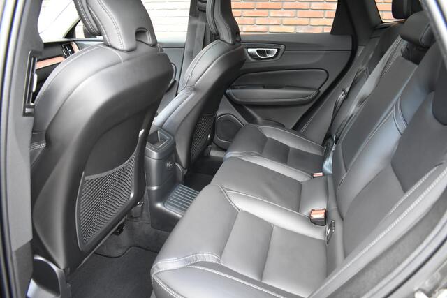 Volvo XC60 T8 455PK Plug-in hybrid AWD Plus Bright | Panoramadak | Luchtvering | H&K Audio