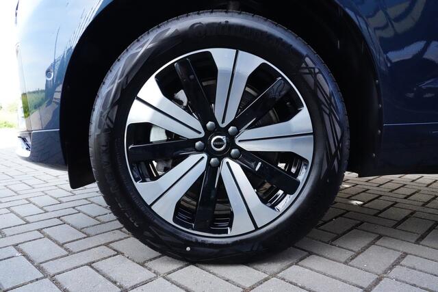 Volvo XC60 2.0 T6 Plug-in hybrid AWD Plus Dark 350pk Panoramadak/HarmanKardonn/360Camera